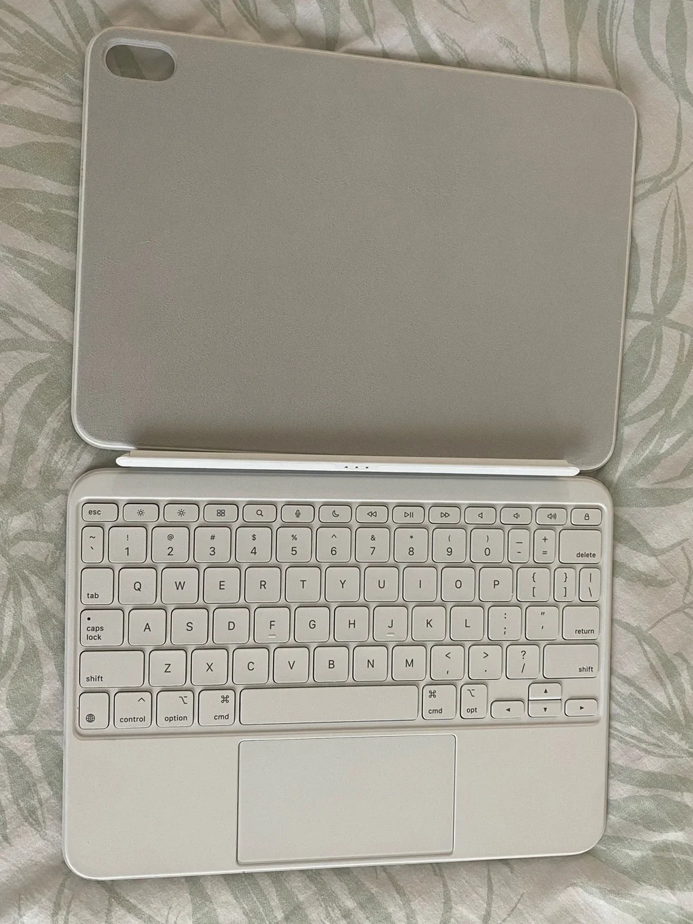Apple Magic Keyboard Folio - White/Silver - 10th Generation
